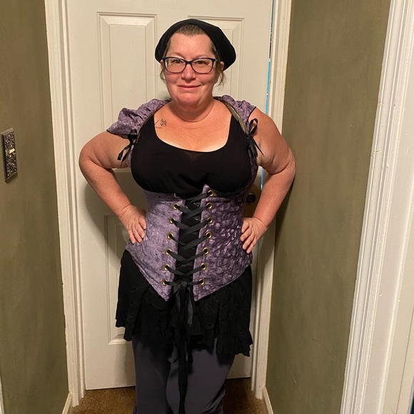 💚 Hi. I'm Jules. Love glitter, butterflies, green - Picture 16 of 16